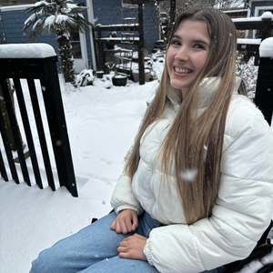 Meet your Posher, Kayla